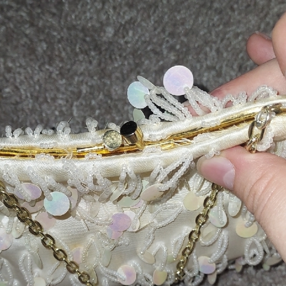 Elegant Cream Sequin Beaded Women's Bag - Picture 6 of 6